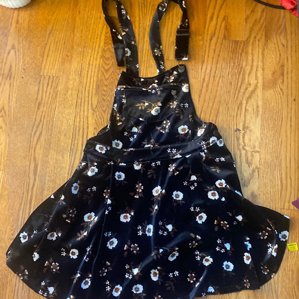kendall and kylie romper with flowers